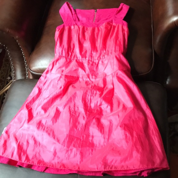 size 4.
Seamline Cynthia Steffe dress. Made in US. - Picture 4 of 10